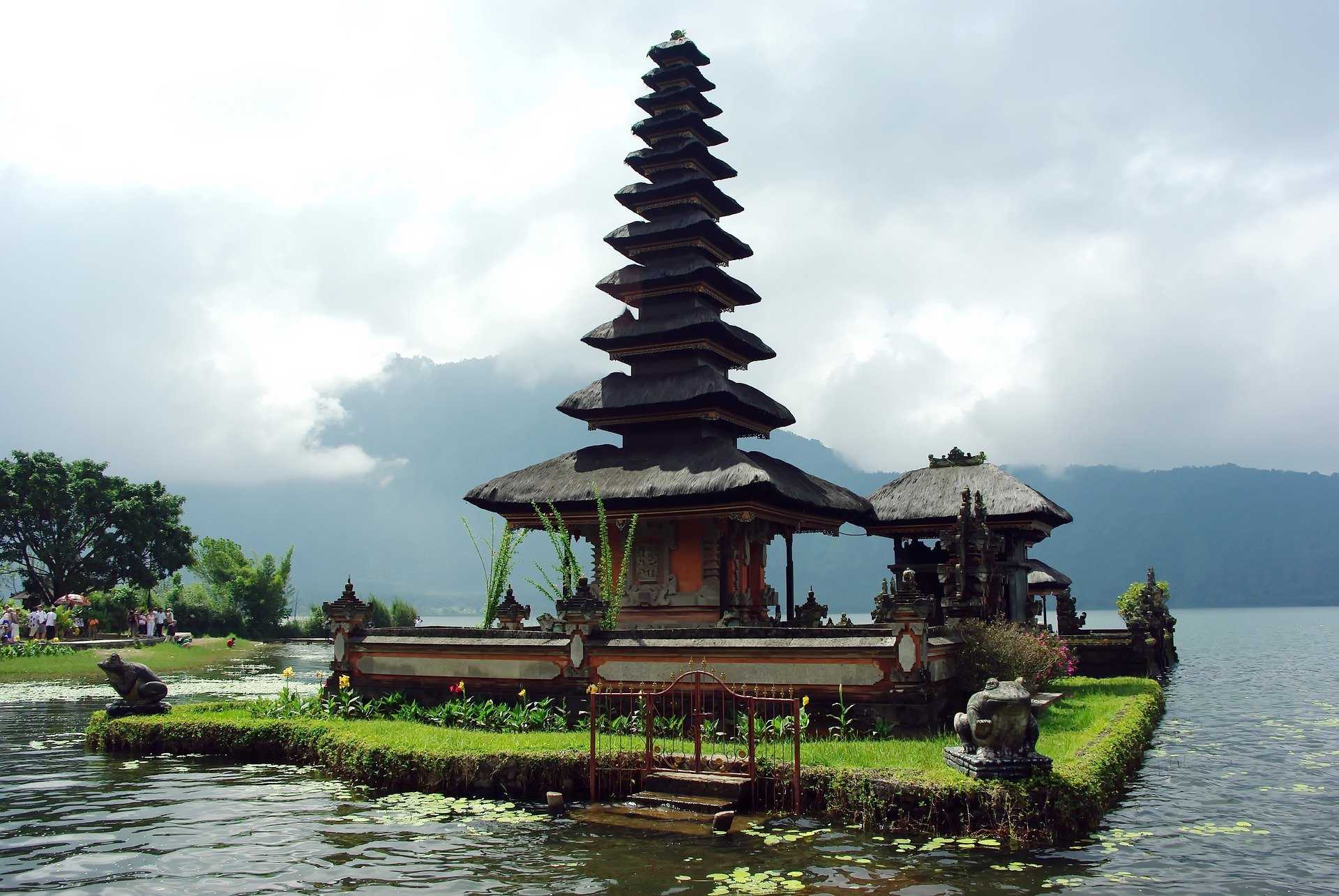 Чилегон индонезия
