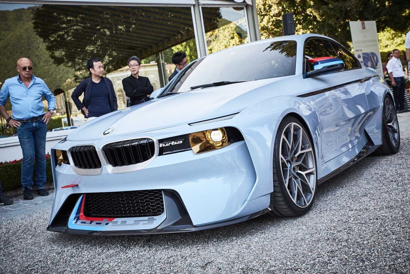 BMW 2002 hommage