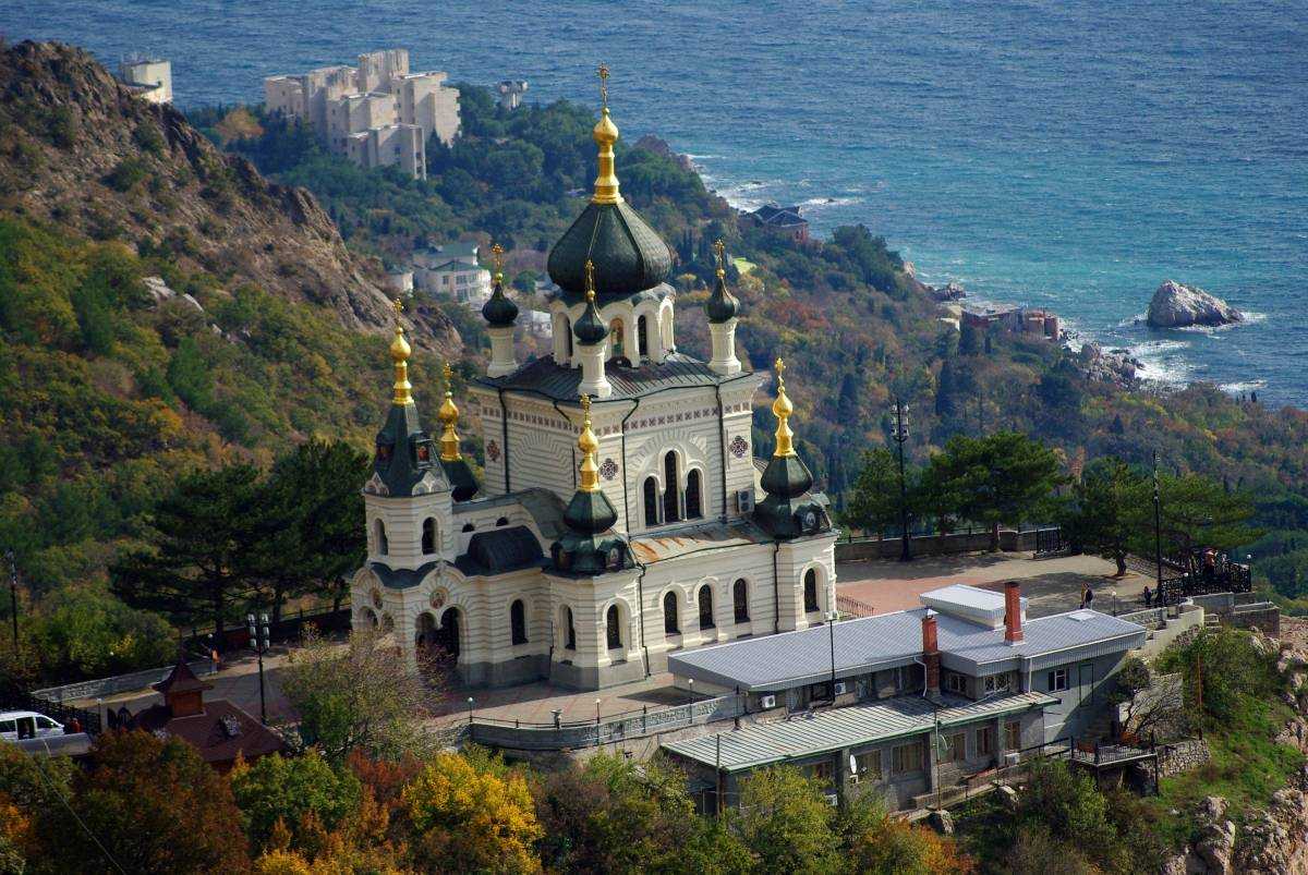 Взгляните на все самые красивые места Крыма, которые доступны каждому гостю этой прекрасной республики Вы увидите много фото Крыма