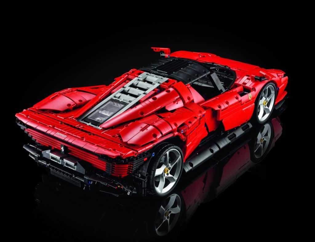 В гамме ferrari вновь появилась модель с именем daytona