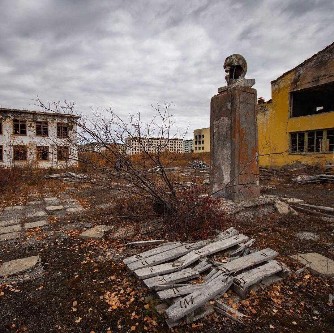 Ни людей, ни жизни: 14 заброшенных городов россии