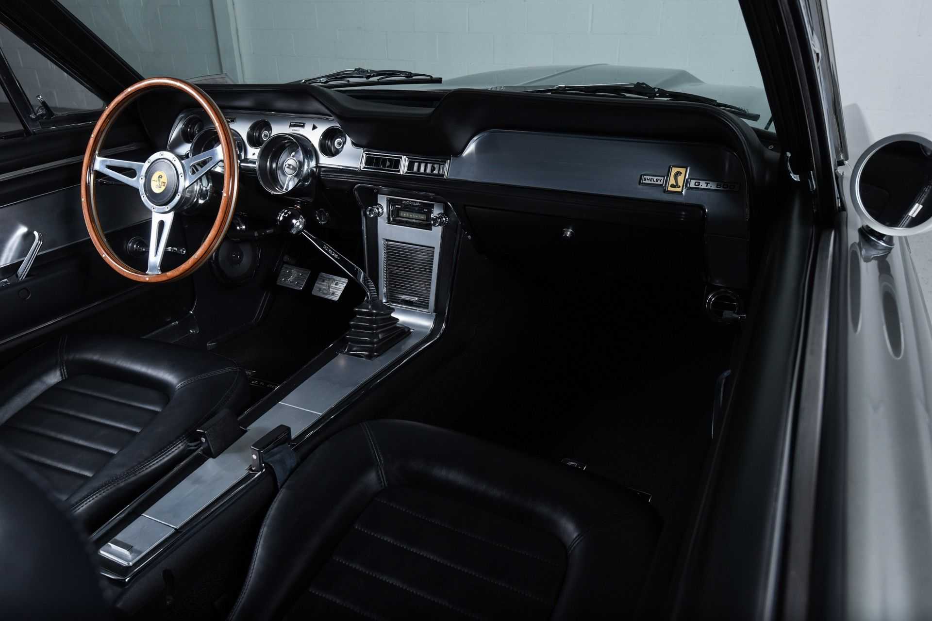 Ford mustang shelby