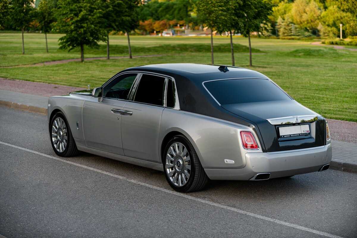 Rolls Royce Phantom длиннобазный